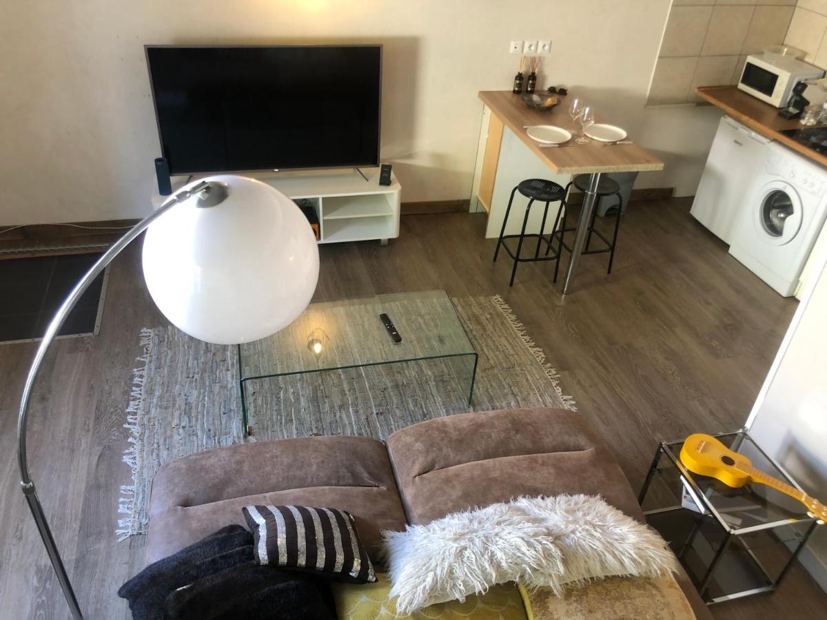 ラ・ロシェルStudio Duplex Avec Jardin Terrasse La Genette Le Mailアパートメント エクステリア 写真