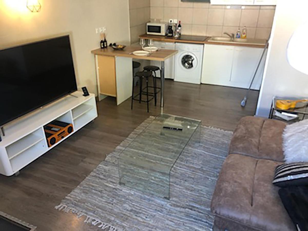 ラ・ロシェルStudio Duplex Avec Jardin Terrasse La Genette Le Mailアパートメント エクステリア 写真